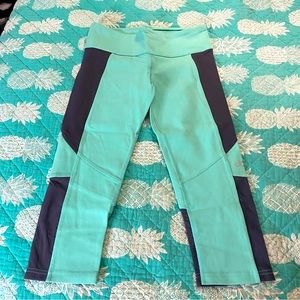 NWOT Alo crop leggings